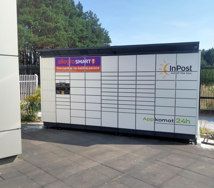 Paczkomat RAD08BAPP Obok Salonu Obuwniczego Marco Shoes