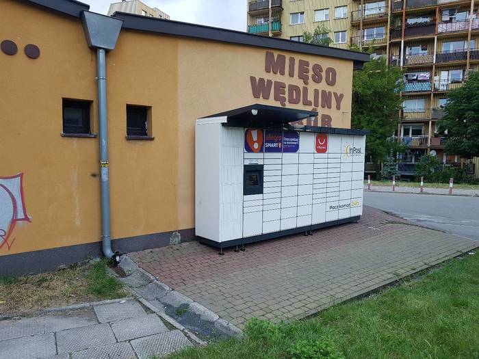 Paczkomat RAD36M Przy sklepie mięsnym