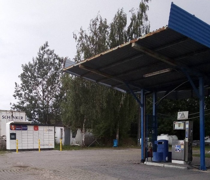Paczkomat RAD39M Na stacji gazowej
