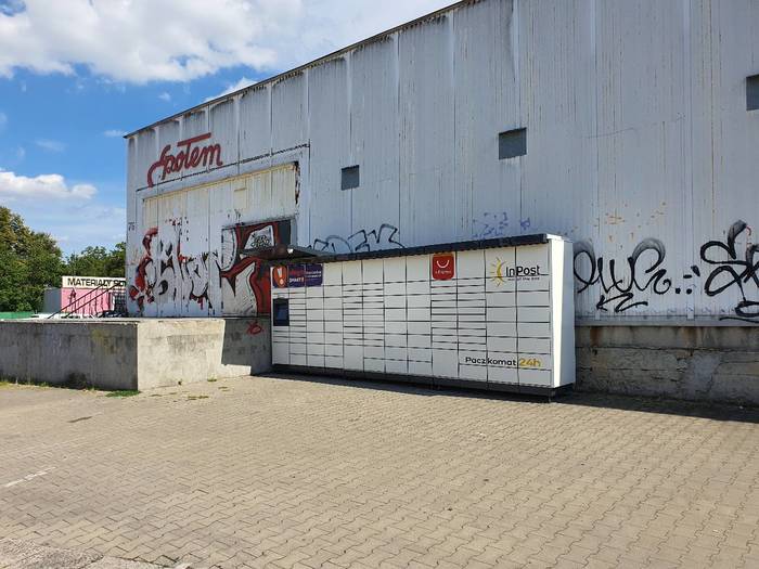 Paczkomat RAD43M Przy sklepie Społem