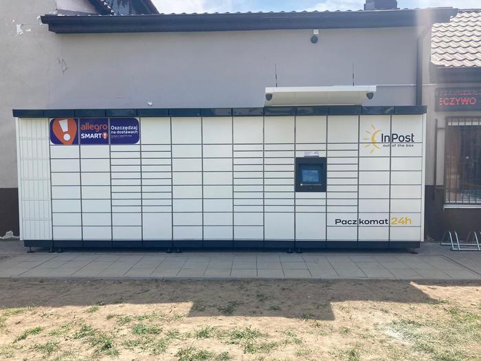 Paczkomat RAD57M Przy sklepie spożywczym