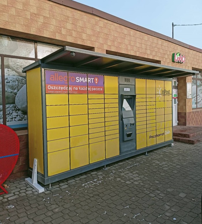 Paczkomat RADL01G parking przy sklepie