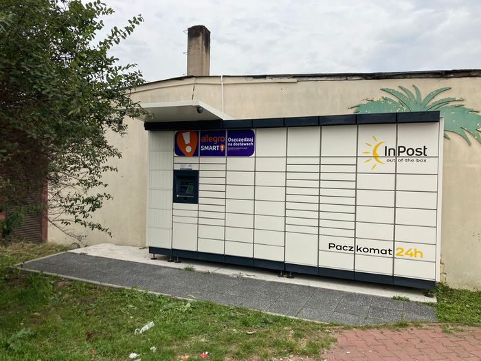Paczkomat RAO02M przy sklepie ABC