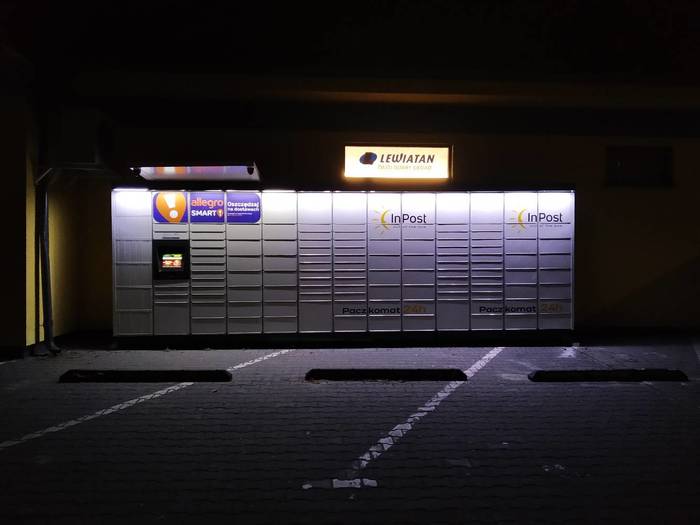 Paczkomat RAX01M Przy sklepie Lewiatan