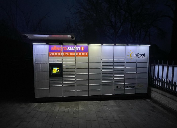 Paczkomat RAZ04M Przy szkole językowej