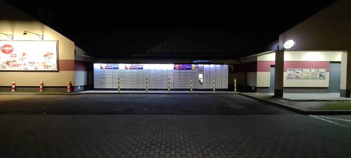 Paczkomat RBZ01AP Przy sklepie Lewiatan