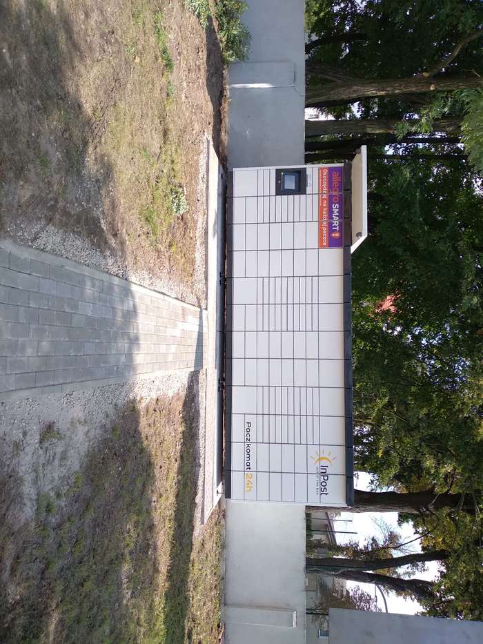 Paczkomat RCT01M Przy Markecie Budowlanym Pszczółka