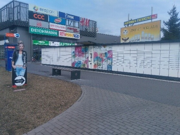Paczkomat RDA01A Przy Centrum Handlowym Era