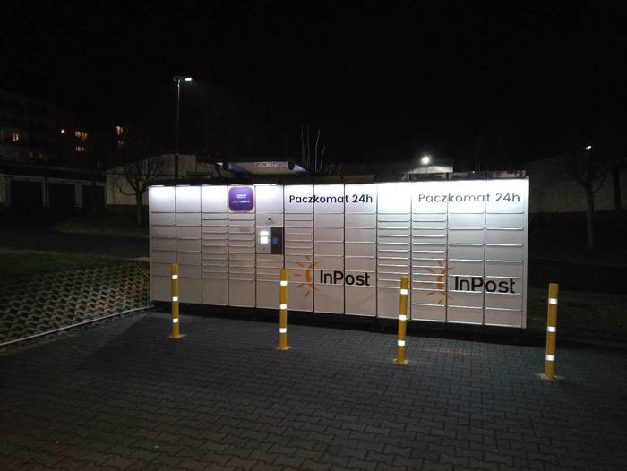 Поштомат RDA02N Parking przy sklepie Żabka