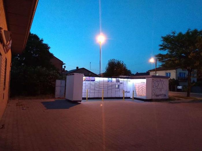 Paczkomat RDA03N Przy sklepie Netto