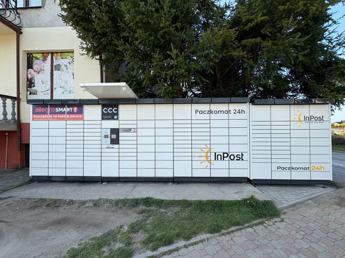 Paczkomat RED03N Przy sklepie Odido