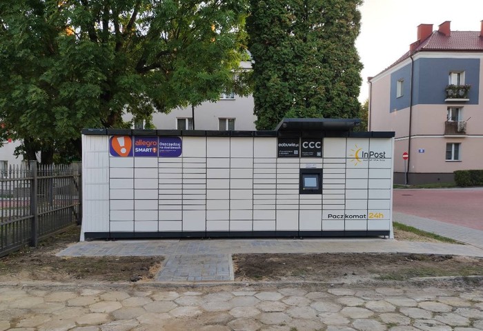 Paczkomat RFA02M Przy sklepie spożywczym