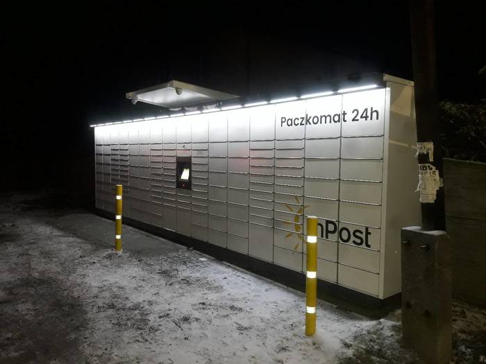 Paczkomat RGL01M Przy sklepie Livio