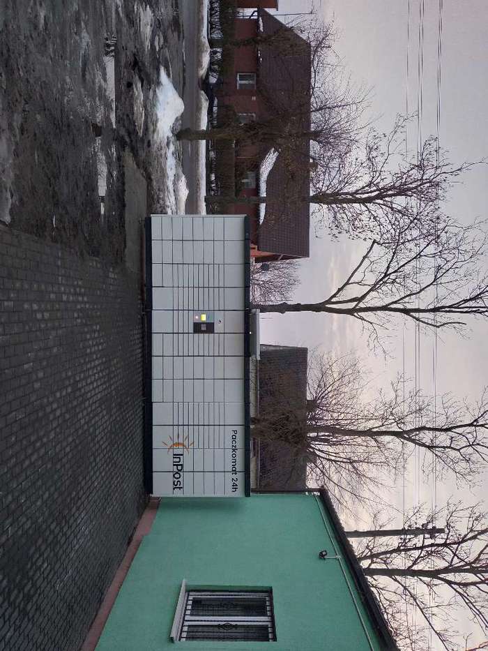 Paczkomat RJK01N przy świetlicy