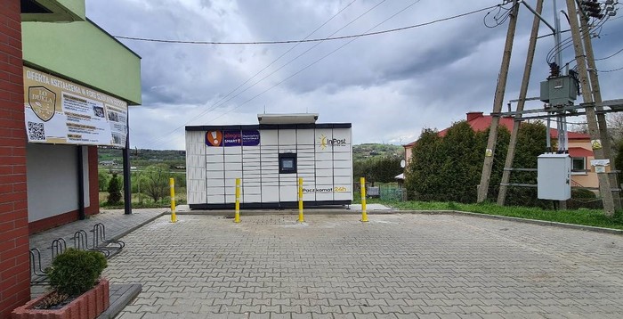 Paczkomat RNE01M Przy sklepie Groszek