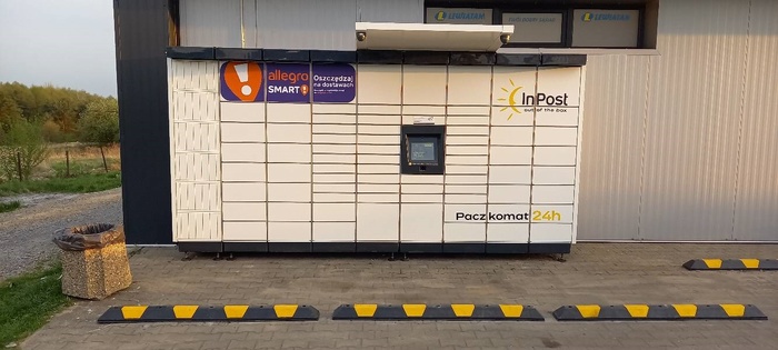 Paczkomat RNI01M Sklep Lewiatan