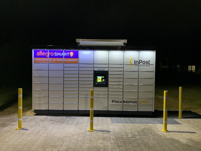 Paczkomat RNS02M Parking stacji