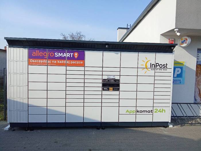 Paczkomat ROG02BAPP Przy sklepie Lewiatan