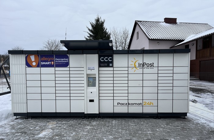 Paczkomat ROI02A Przy sklepie Delikatesy Centrum