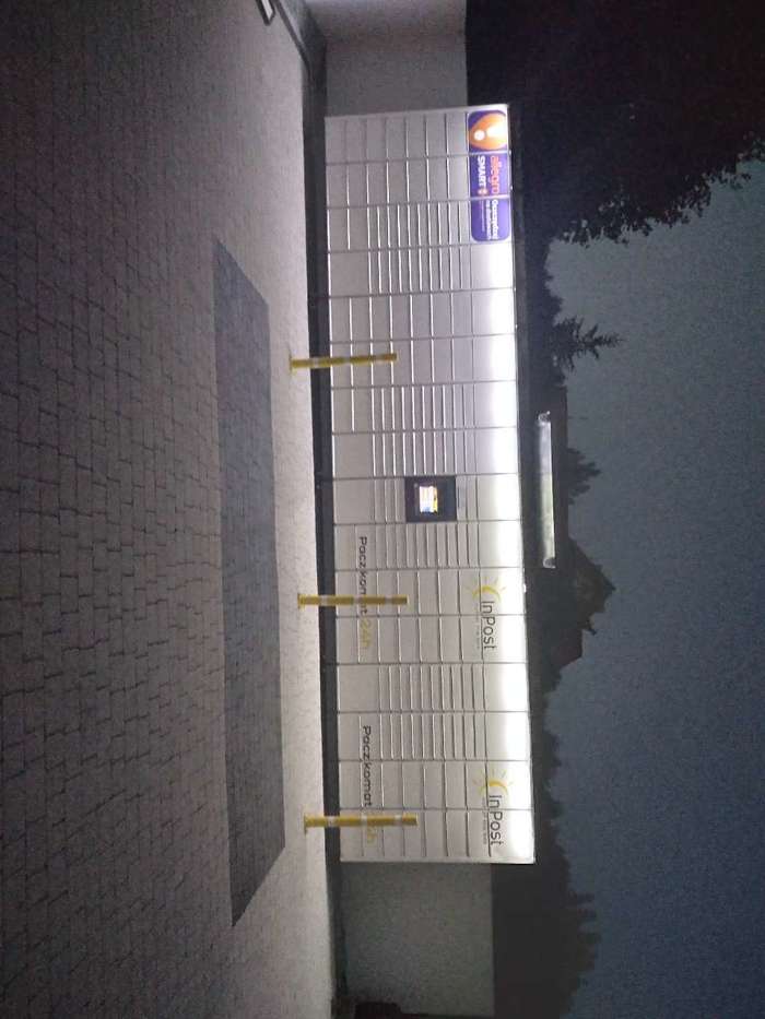 Parcel Locker ROK03M Na parkingu prywatnej posesji