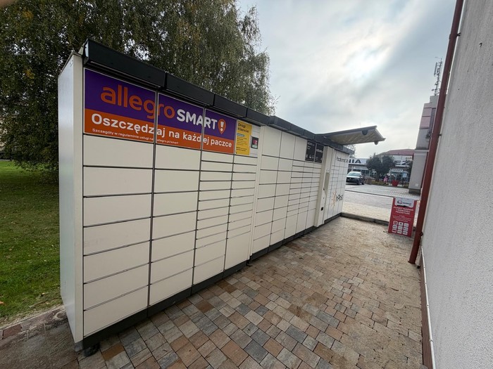 Paczkomat ROP01A Alior Bank Ropczyce Słowackiego 4
