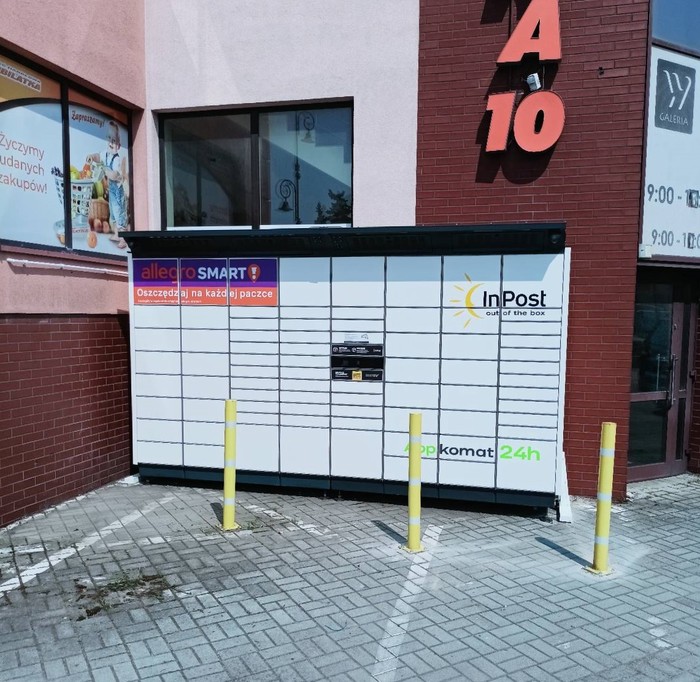 Paczkomat ROP01BAPP Przy sklepie Jubilatka od ul. Grunwaldzkiej