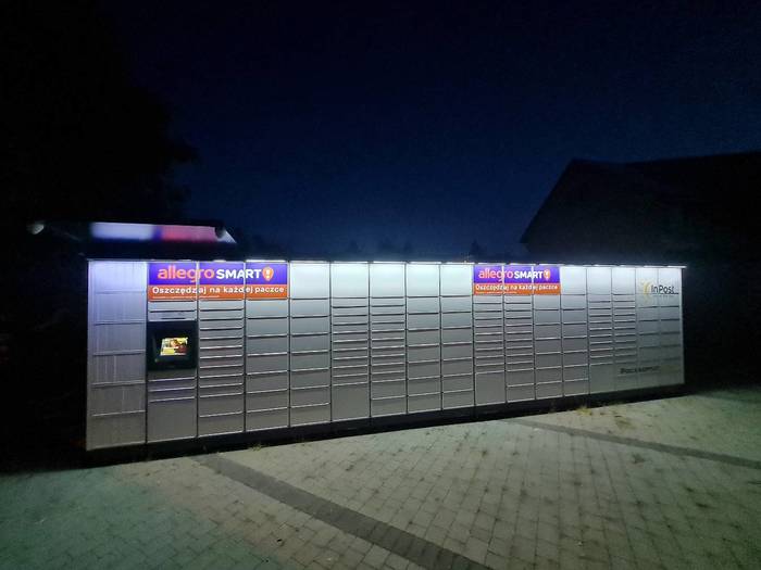 Поштомат ROZ01M Na parkingu