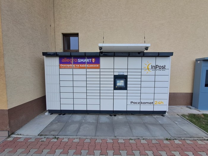 Paczkomat RPS02M Obok Urzędu Gminy