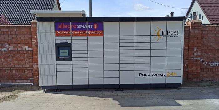 Paczkomat RQSZ01M parking przy domu weselnym