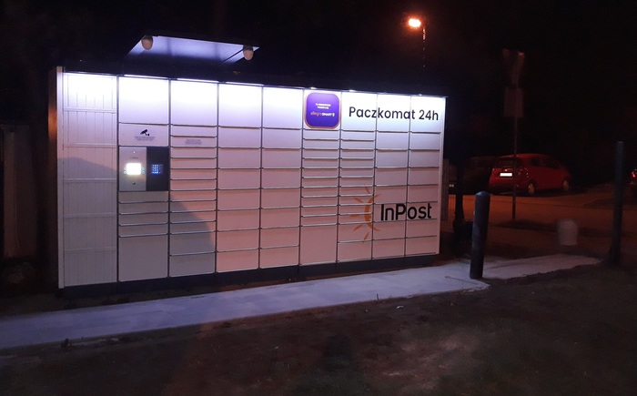 Paczkomat RSL07N Przy targowisku na ulicy Markowej