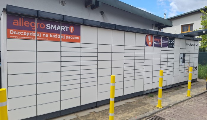 Parcel Locker RSL08N Przy sklepie Żabka