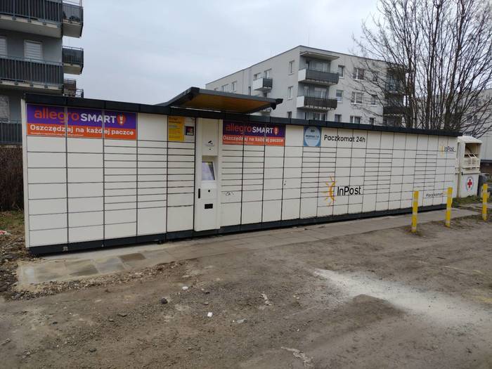Paczkomat RSL15A Przy sklepie Tomaszek