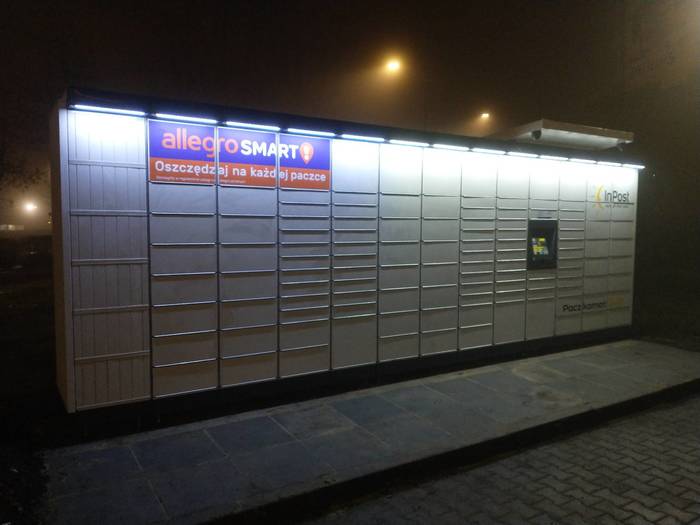 Paczkomat RSL22M Shell Ruda Czarny Las