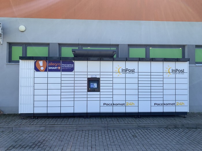 Paczkomat RSW01M Przy Delikatesach Centrum
