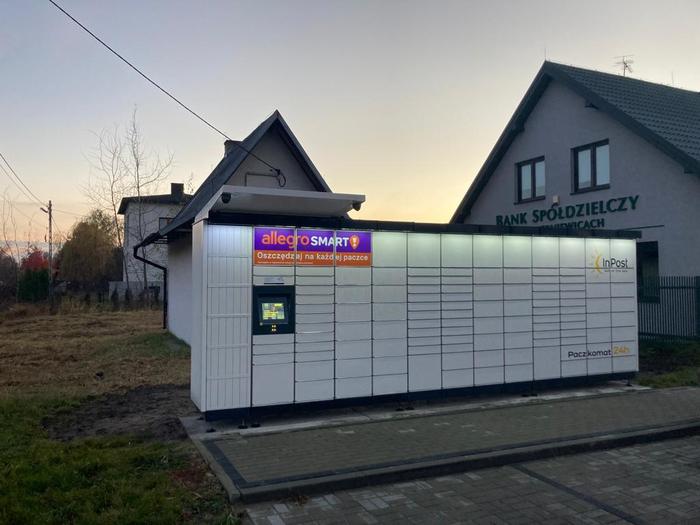 Paczkomat RWL02M Przy Banku Spółdzielczym