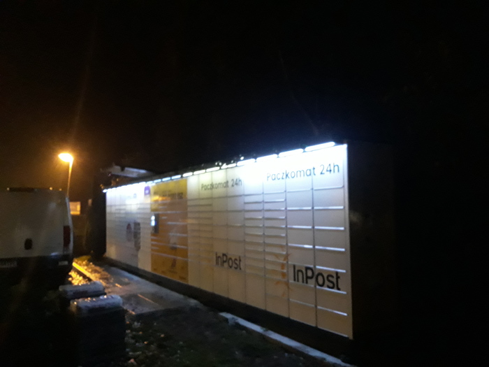 Paczkomat RYB01N Stacja paliw BP