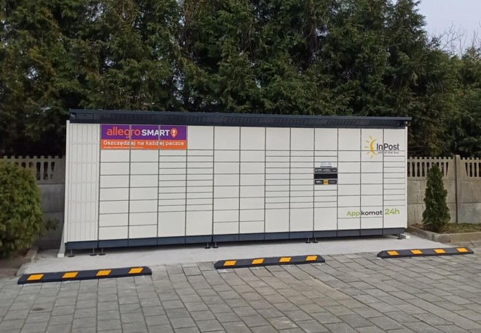 Parcel Locker RYB08BAPP na parkingu OSP Rybnik Stodoły