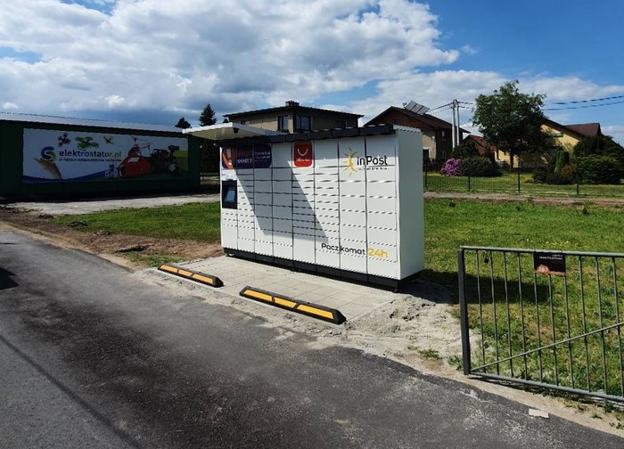 Parcel Locker RYB14M Na posesji przy sklepie