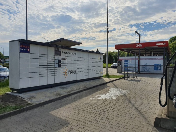 Paczkomat RYB19N Obok Myjni