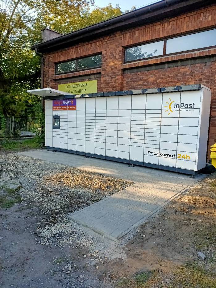 Paczkomat RYB32M Obok Hurtowni