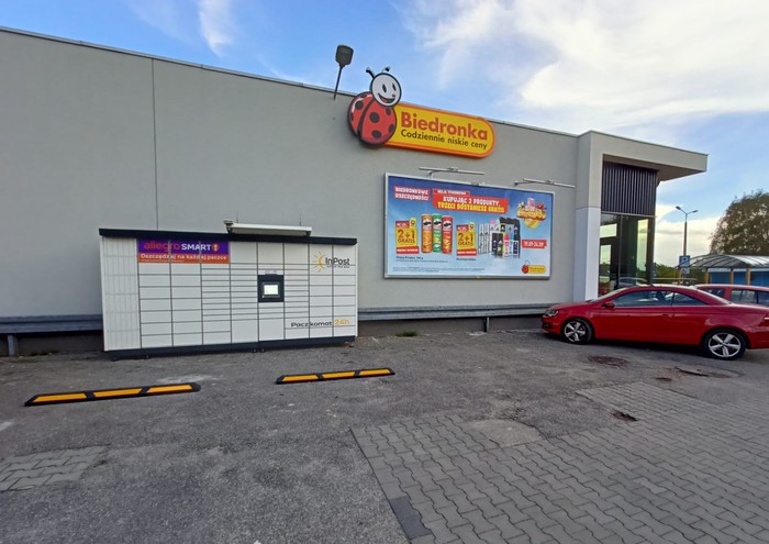 Paczkomat RYB55M Obok Sklepu