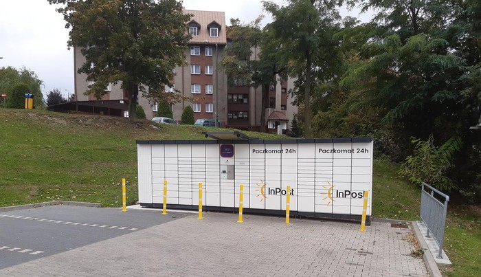 Paczkomat RYD02N Przy sklepie Aldi