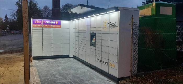 Paczkomat RYK04M Przy myjni samochodowej