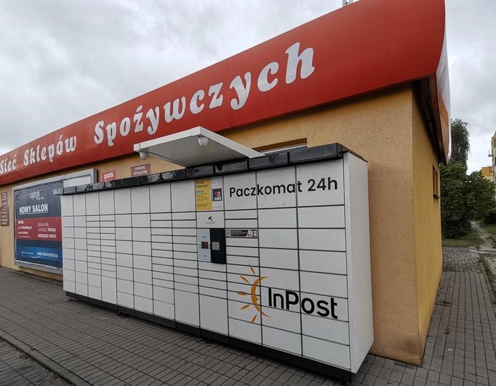 Paczkomat RYP02N Przy sklepie Minuta 8