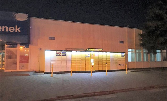 Paczkomat RZE04A Przy salonie łazienek BLU