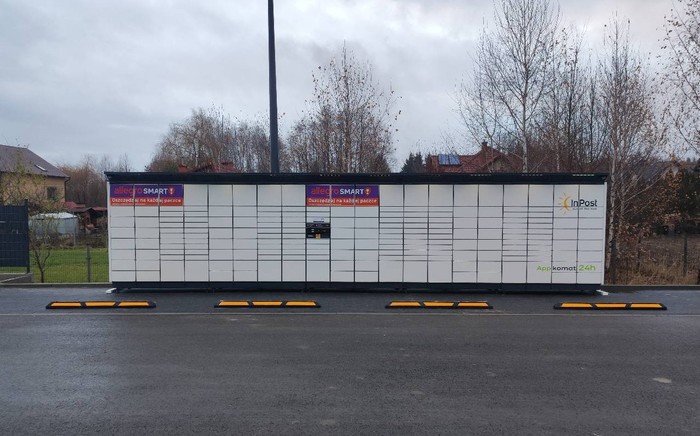 Paczkomat RZE09BAPP Na parking Lidl