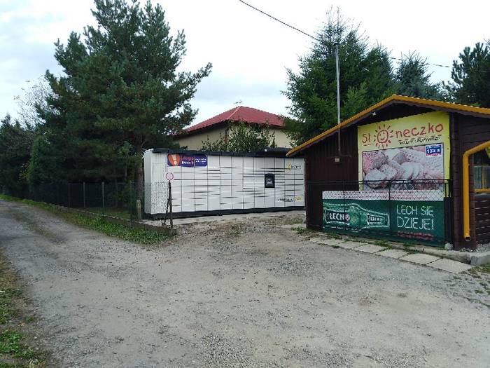 Paczkomat RZE13M Przy sklepie spożywczym