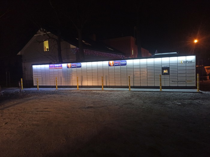 Paczkomat RZE20M Przy Delikatesach Centrum