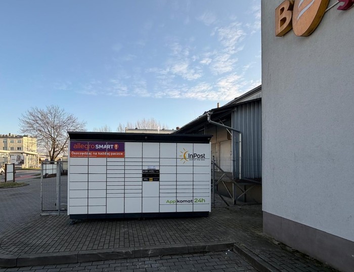 Parcel Locker RZE23BAPP Przy sklepie