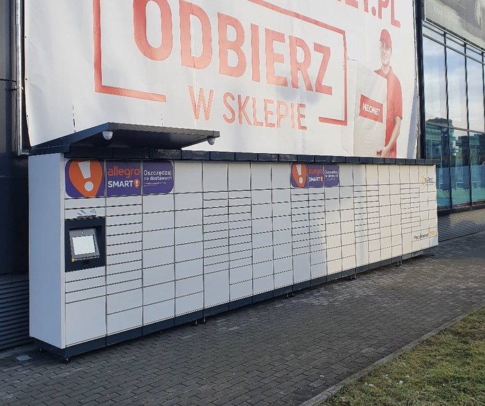 Paczkomat RZE24M Przy Galerii NOVA